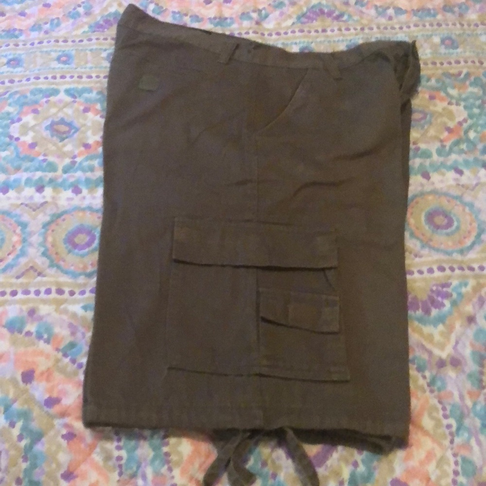 Men cargo shorts